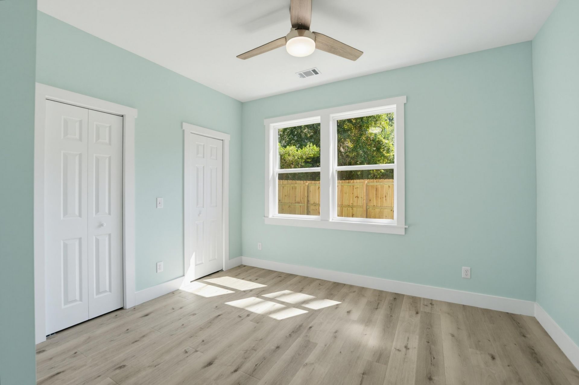 2326 Hillside Court Photo 16