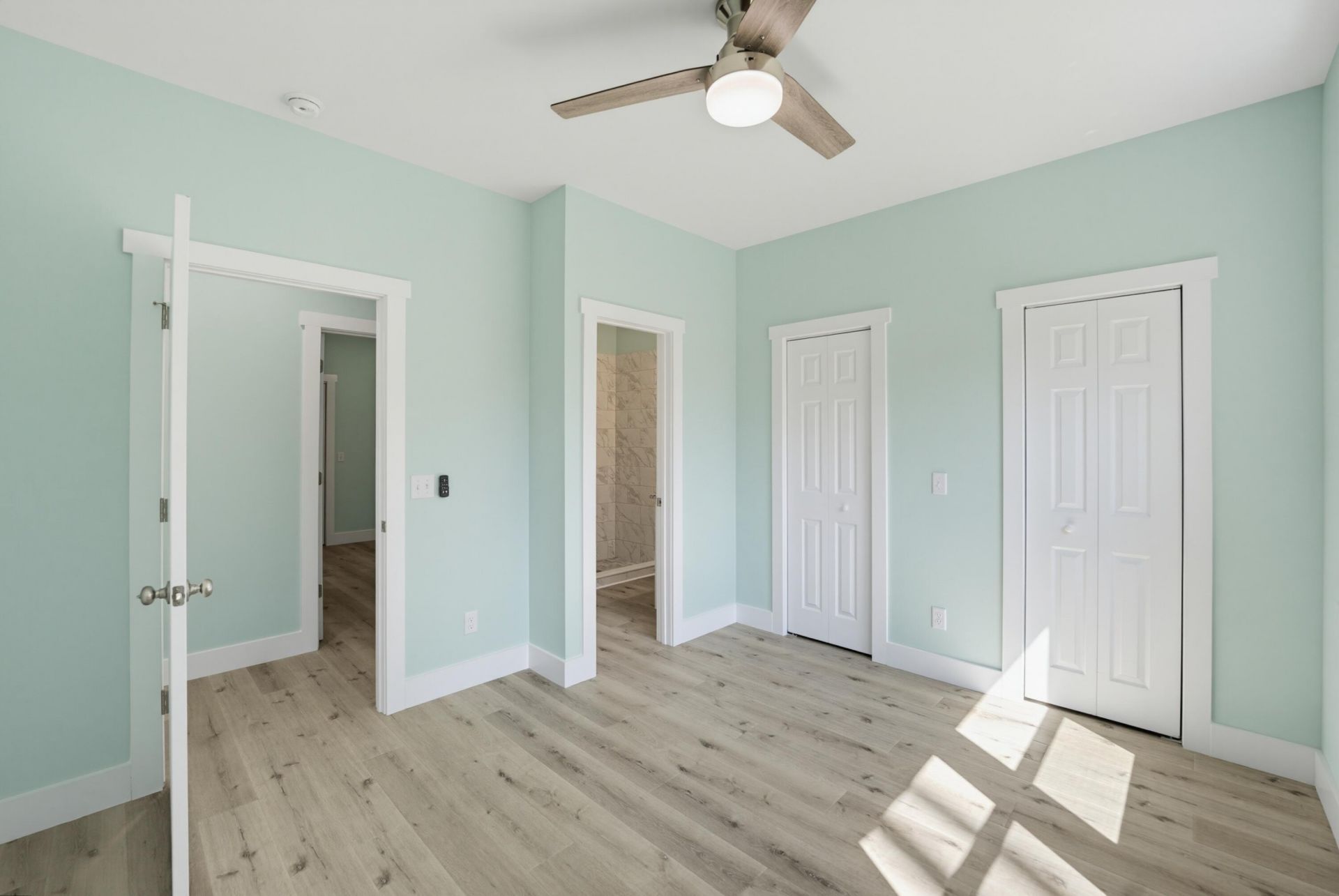 2326 Hillside Court Photo 17