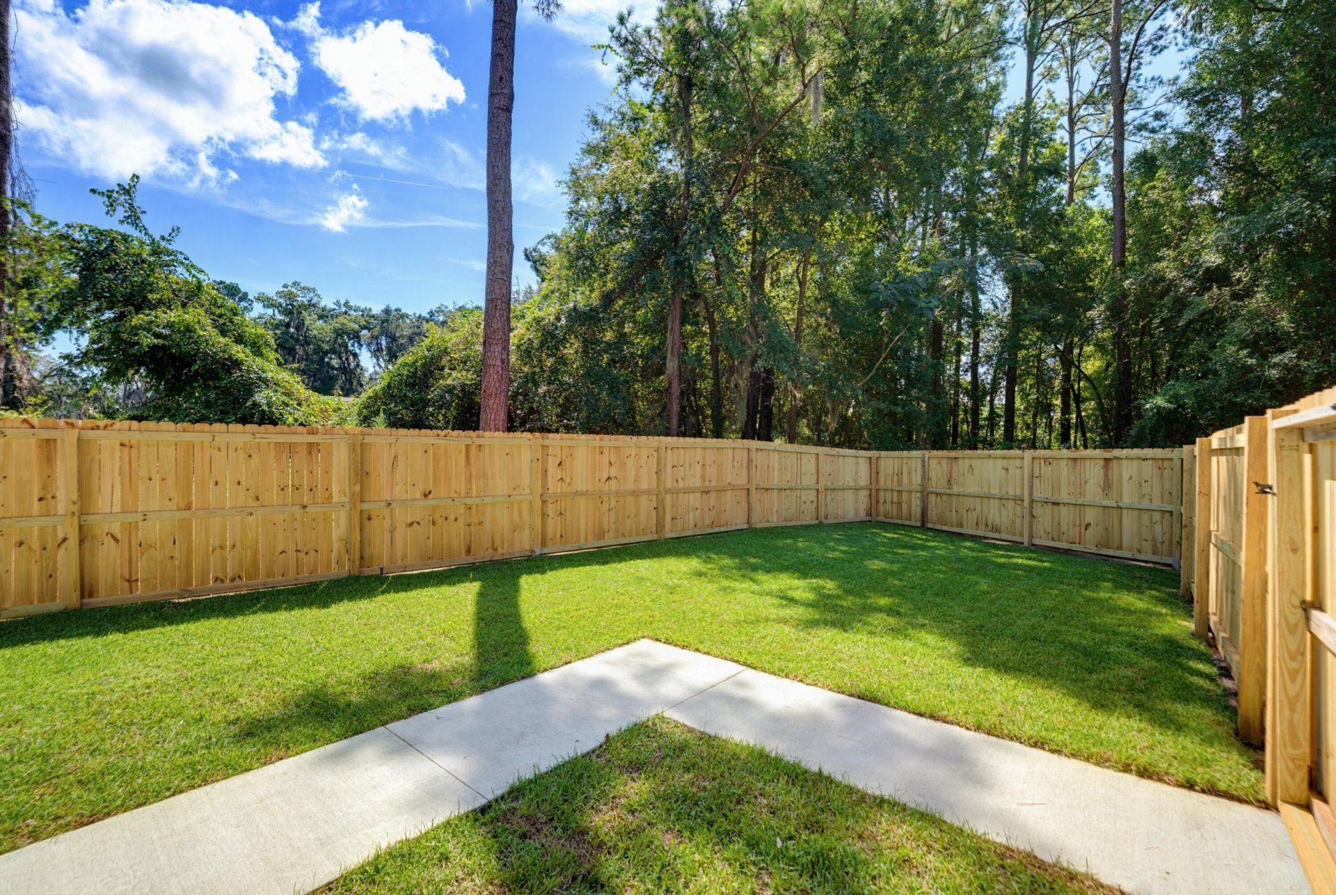 2326 Hillside Court Photo 30