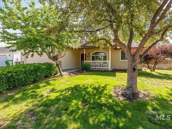 2536 N Tuscan Ave, Meridian, ID 83646
