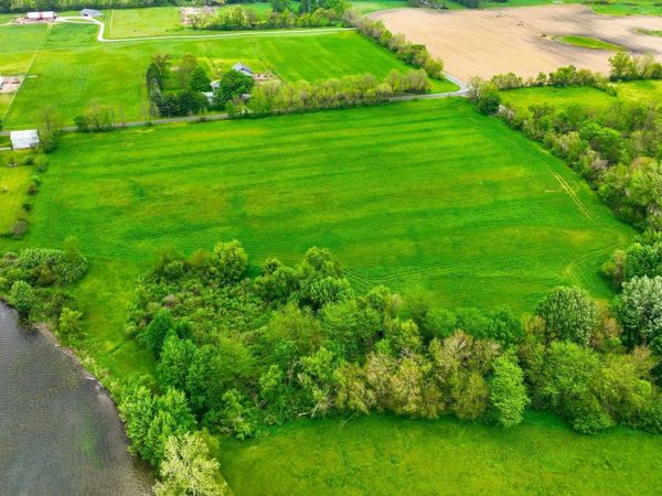 ** 100 W Road, Howe, IN 46746
