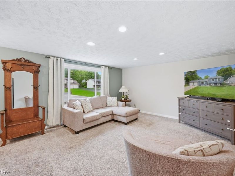 2219 Woodland Trace Street , Austintown, OH 44515 Photo 6