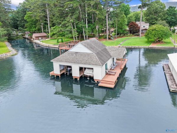 93 Allen Road, Scottsboro, AL 35769