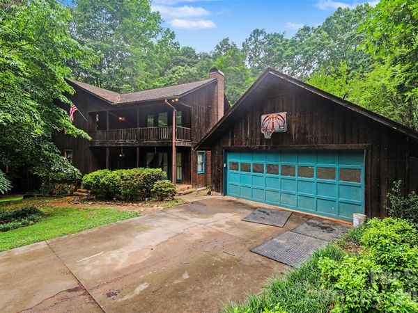 152 Shadywood Lane , Statesville, NC 28677