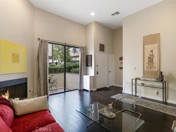 21125 Lassen Street, Unit 2, Chatsworth, CA 91311