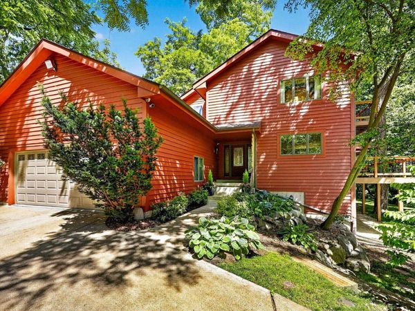 1 White Oaks Lane, Madison, WI 53711