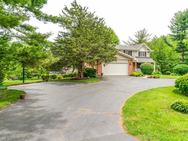 357 Roberts Road , Inverness, IL 60010