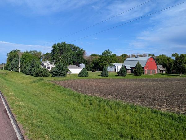 27600 County Road 18, Comfrey, MN 56019