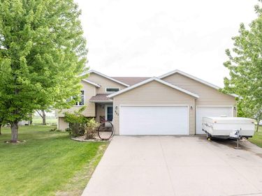 907 11th Avenue SE, Barnesville, MN 56514