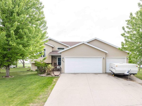 907 11th Avenue SE, Barnesville, MN 56514