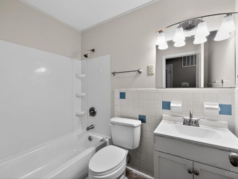 2494 W Kemper Road, Colerain Township, OH 45231 Photo 15