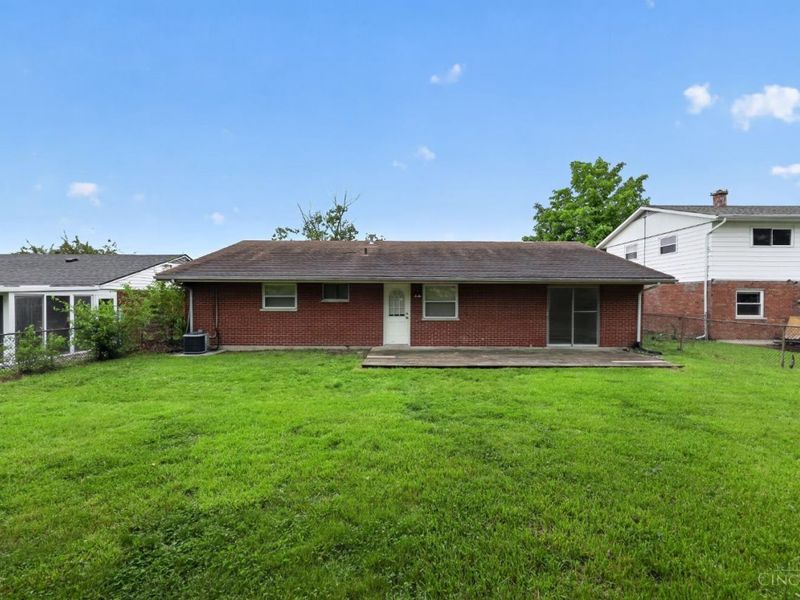 2494 W Kemper Road, Colerain Township, OH 45231 Photo 18