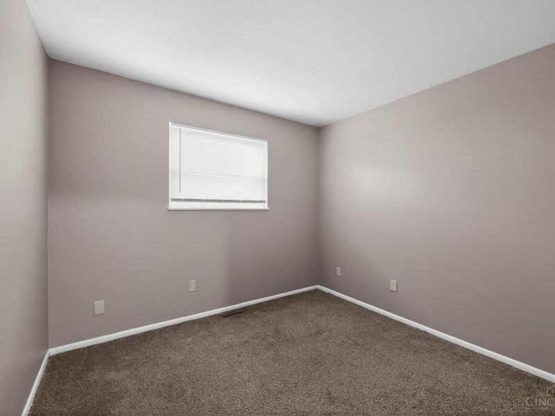 2494 W Kemper Road, Colerain Township, OH 45231 Photo 2