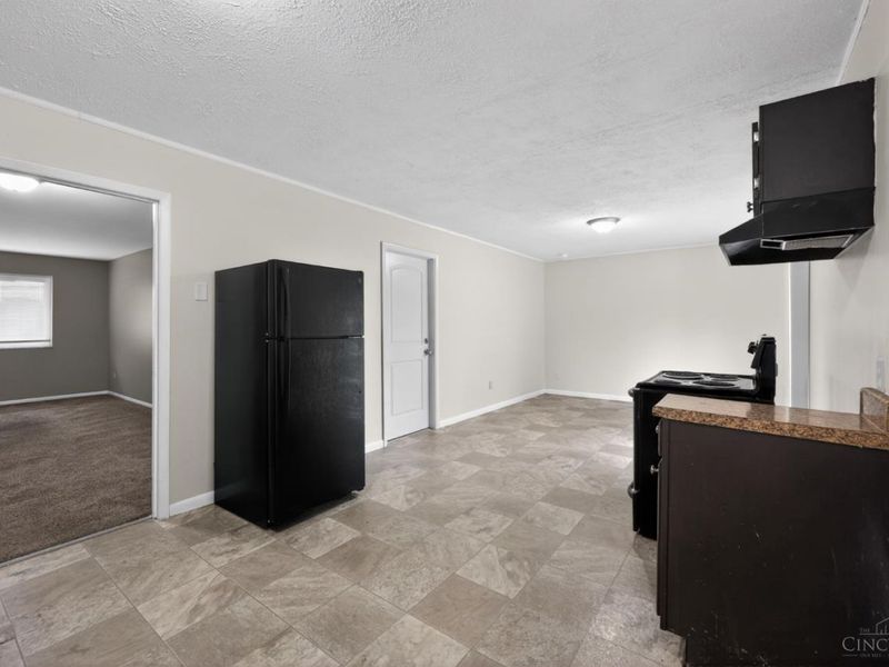 2494 W Kemper Road, Colerain Township, OH 45231 Photo 3