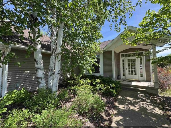 451 OAKVIEW MEADOW STREET, Amherst, WI 54406