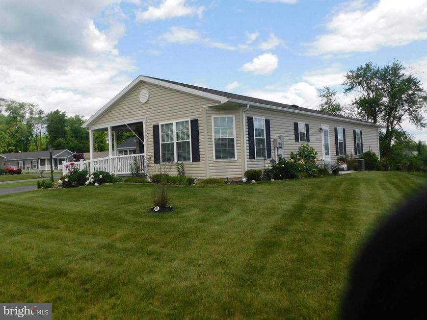 160 Eagles Watch S, Bechtelsville, PA 19505 Main Photo