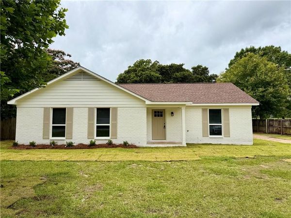 4530 Schillinger Road S, Mobile, AL 36619