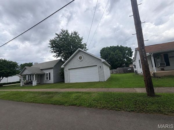 522 Merle Street , Bismarck, MO 63624