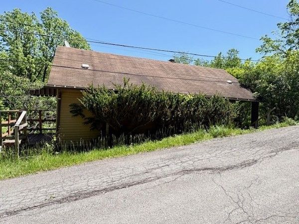 1611 Crawford Road, Imperial, PA 15126