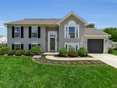 6537 Matthew Drive, Lockport, NY 14094
