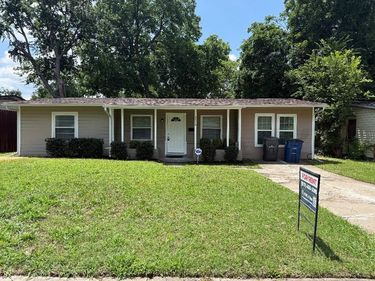 2518 Winthrop Drive, Dallas, TX 75228