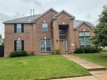 1055 Heathrow Drive , Frisco, TX 75036