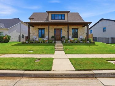 527 Trailrider Road, Fort Worth, TX 76114