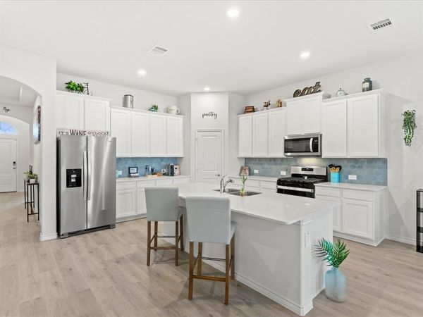 10017 Gray Barrel Drive , Aubrey, TX 76227