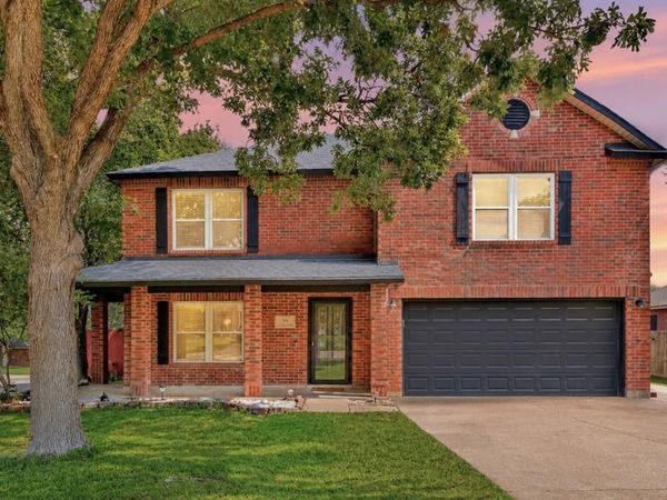 301 Cortland Circle, Roanoke, TX 76262