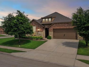 9632 Pickwick Trail, Fort Worth, TX 76131