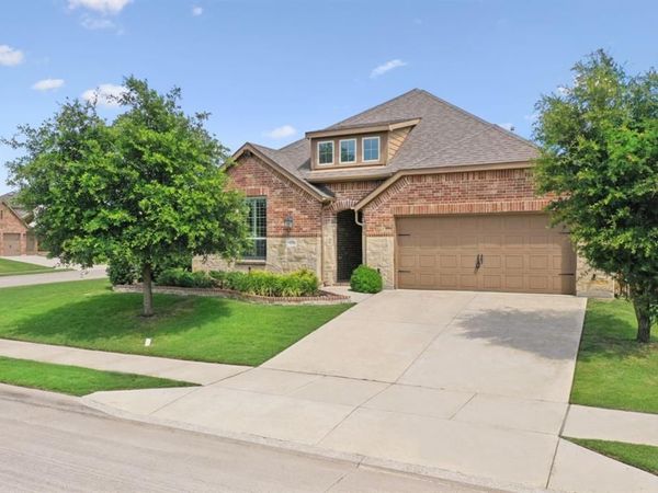 9632 Pickwick Trail, Fort Worth, TX 76131