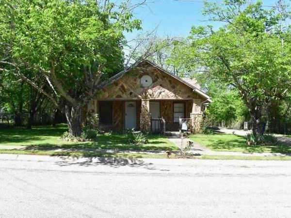 112 2nd Street , Keene, TX 76059