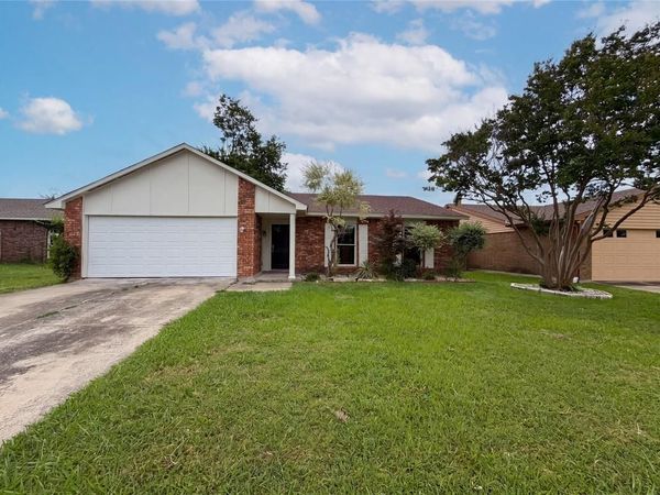 3920 Hunters Trail , Mesquite, TX 75150