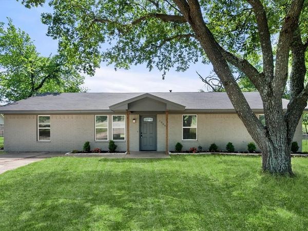 1009 N Spikes Road, Corsicana, TX 75110