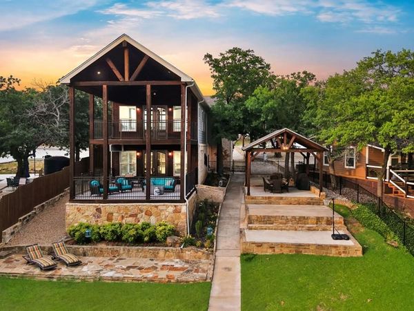 297 County Road 1742, Chico, TX 76431