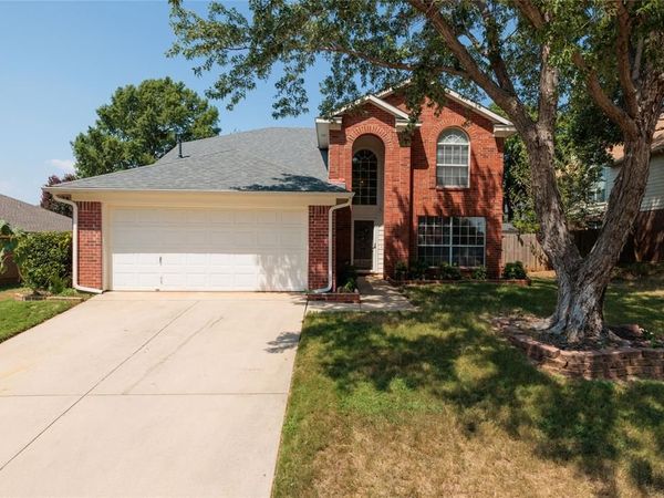 747 Cedar Leaf Circle, Lake Dallas, TX 75065