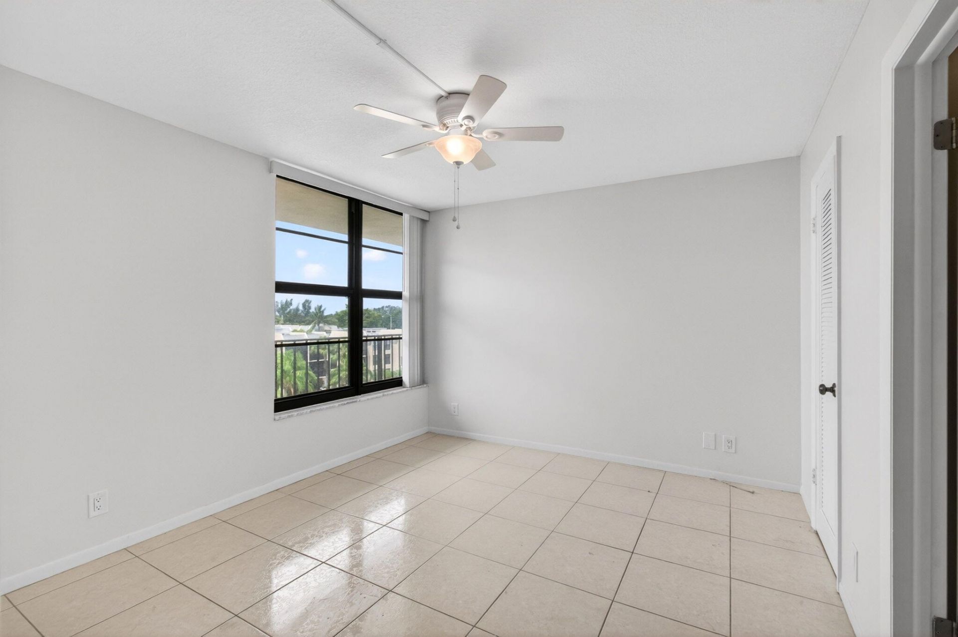 12 Royal Palm Way, Unit 501, Boca Raton, FL 33432 Photo