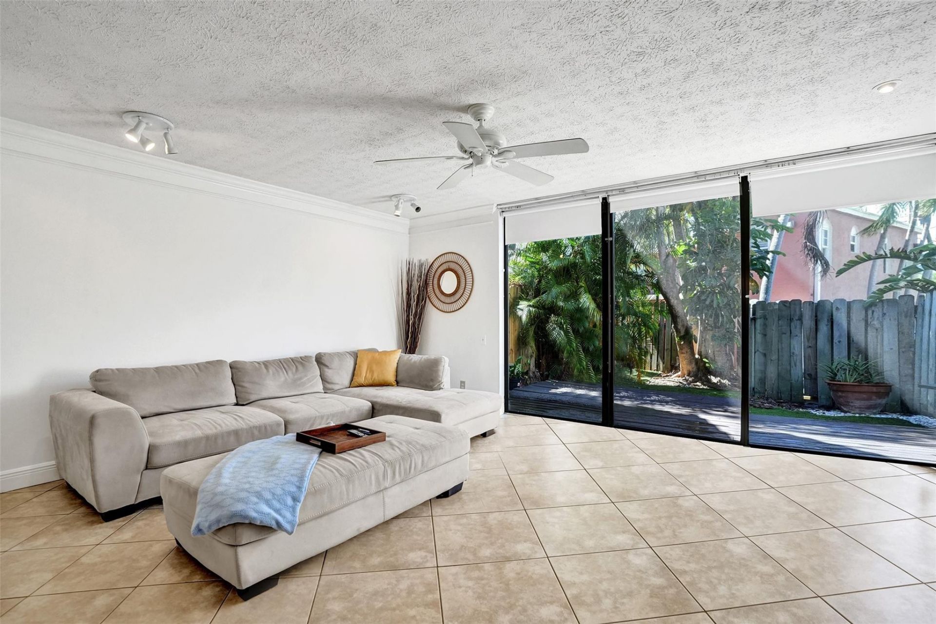 1415 Miami Road, Unit B, Fort Lauderdale, FL 33316 Photo