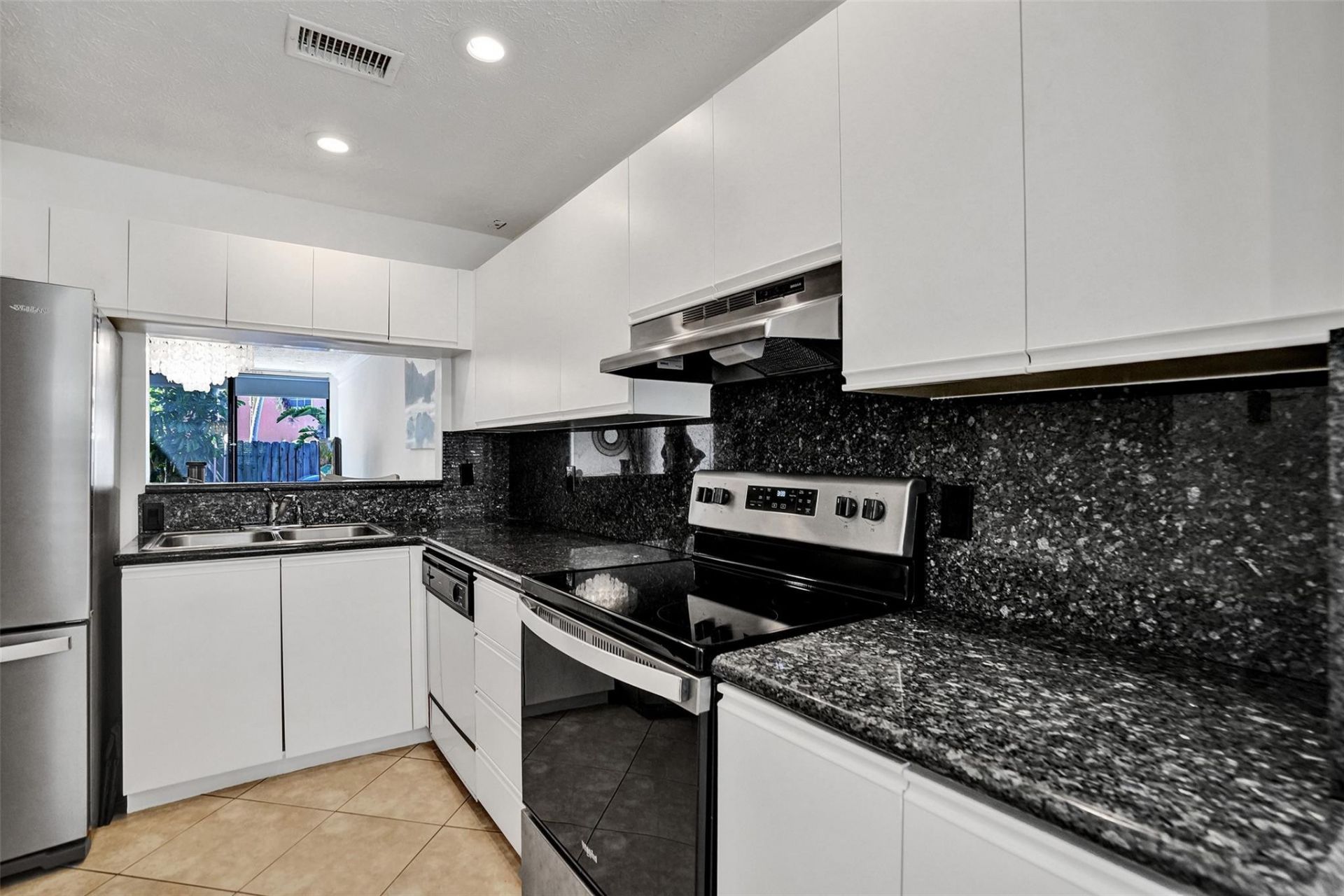 1415 Miami Road, Unit B, Fort Lauderdale, FL 33316 Photo