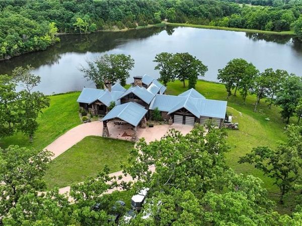 21616 PoorBoy Road, Warsaw, MO 65355