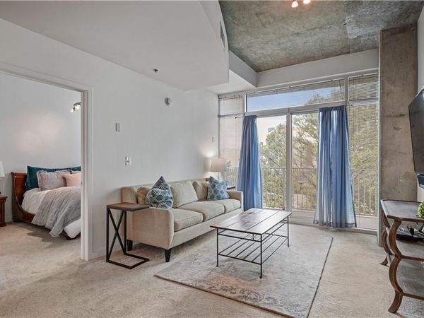 250 Pharr Road NE, Unit 606, Atlanta, GA 30305