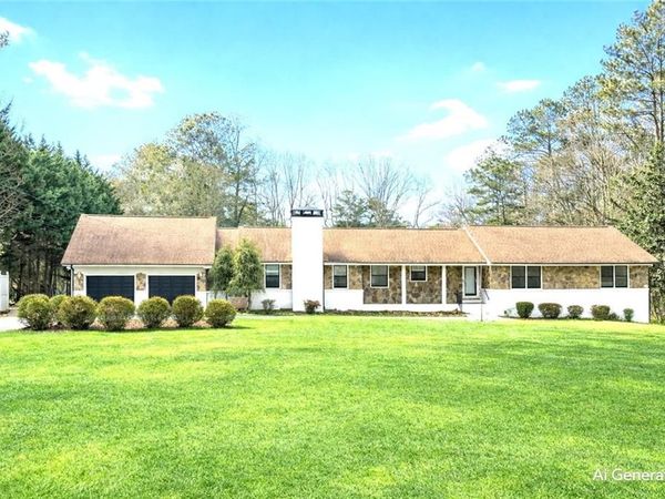1319 Janmar Road , Snellville, GA 30078