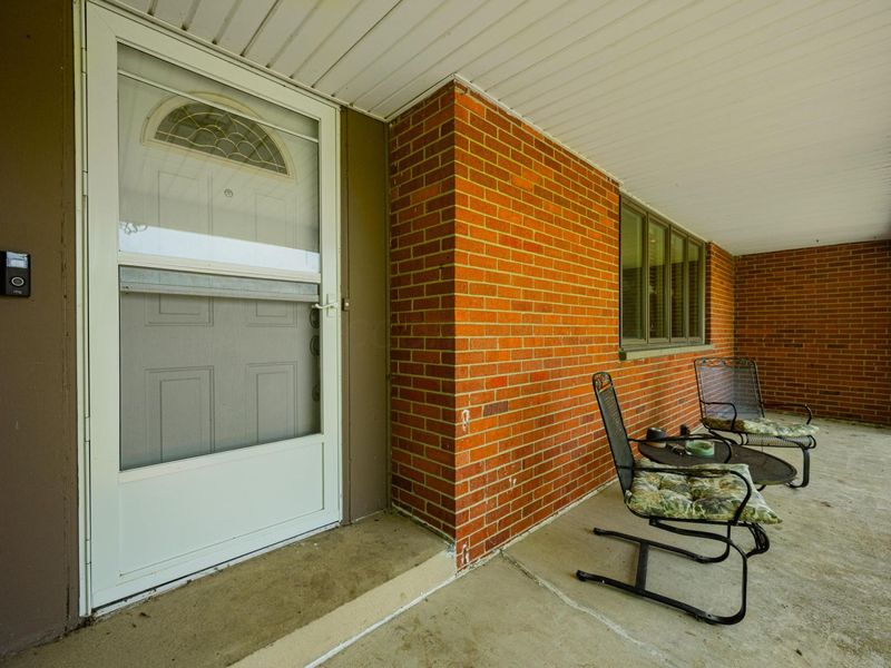 9225 W Broad Street, Galloway, OH 43119 Photo 9