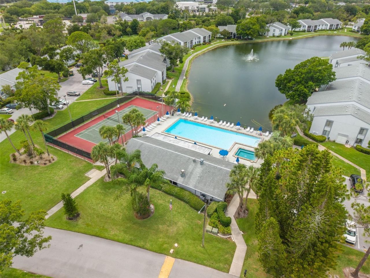 1326 Pine Ridge Circle E, Unit G2, Tarpon Springs, FL 34688 Photo
