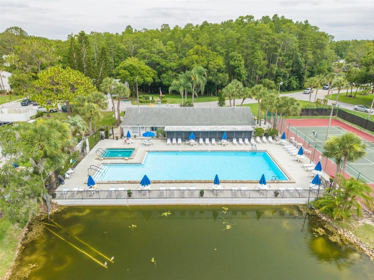 1326 Pine Ridge Circle E, Unit G2, Tarpon Springs, FL 34688 Photo