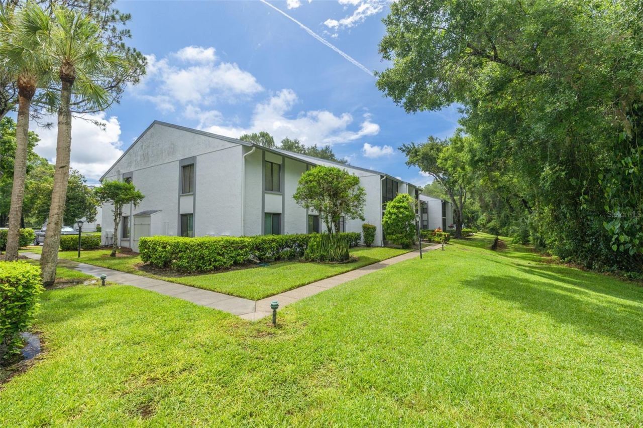 1326 Pine Ridge Circle E, Unit G2, Tarpon Springs, FL 34688 Photo