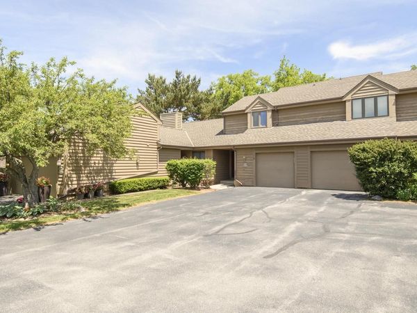 W132N8130 Danell DRIVE, Menomonee Falls, WI 53051