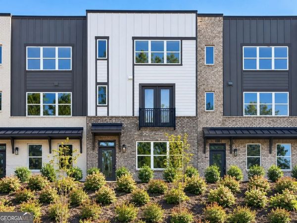 5641 PEACH ORCHARD Trail, Peachtree Corners, GA 30092