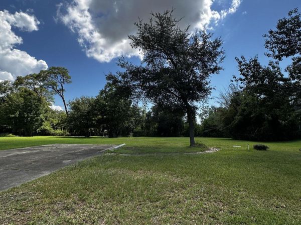702 Saint Mary Street, Pascagoula, MS 39581
