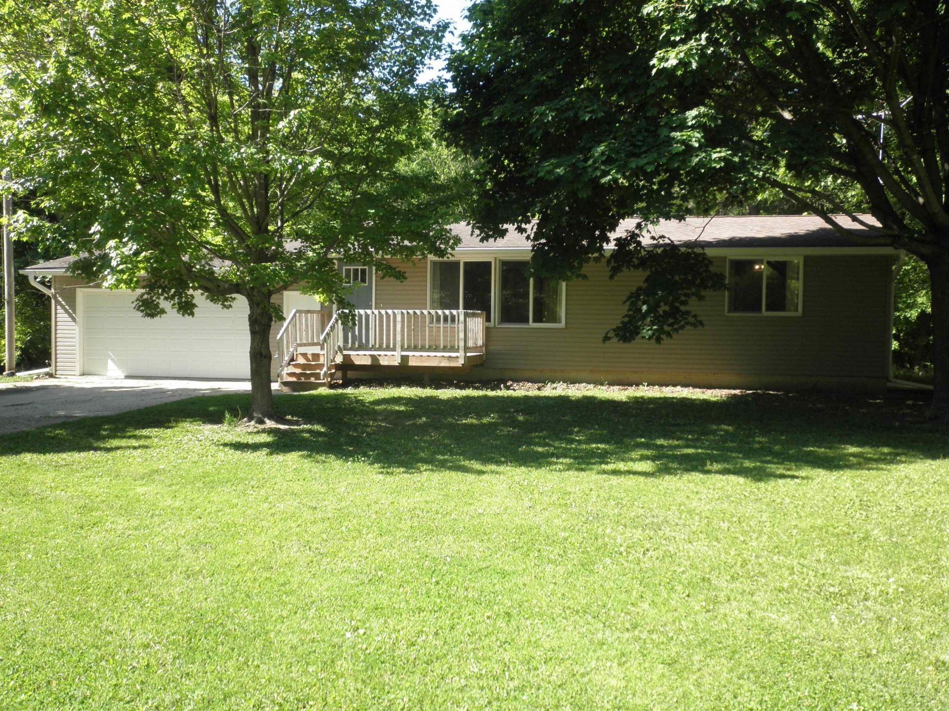 1972 Lime Kiln Road, Osage, IA 50461 Main Photo